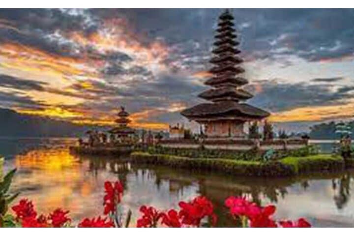 Bedugul Waterfalls, Ulun Danu & Jatiluwih Day Tour from Seminyak photo 4