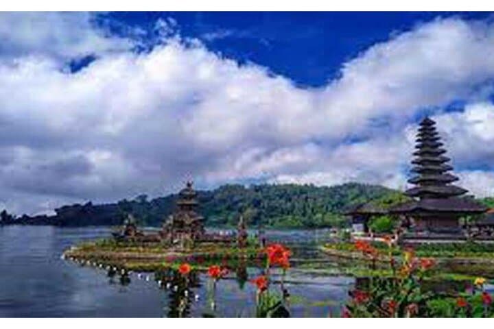 Bedugul Waterfalls, Ulun Danu & Jatiluwih Day Tour from Seminyak photo 5