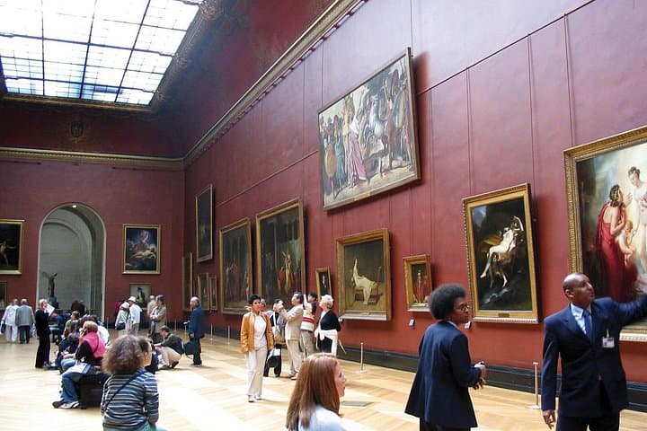 Private 6-Hour Paris City Tour: Louvre, Saint-Germain & Seine Cruise photo 4