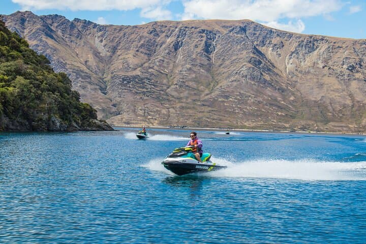 Jet Ski Lake Wanaka: 1-Hour Alpine Bay Adventure