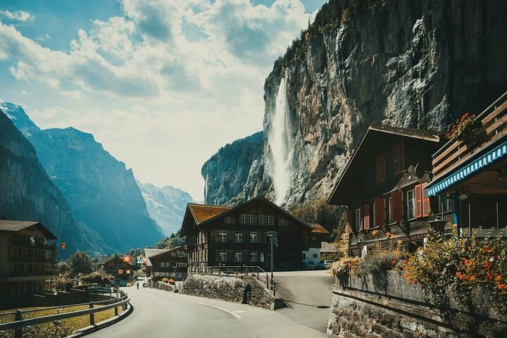 Bernese Oberland in a Day: Interlaken, Grindelwald & Lauterbrunnen Daytrip from Lucerne photo 3