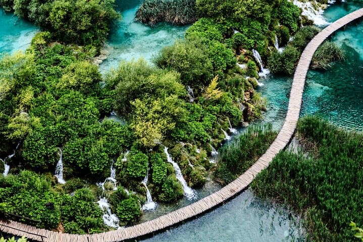 Full-Day Plitvice Lakes Tour from Zadar — Upper & Lower Lakes, Boat Ride, Big Waterfall photo 2