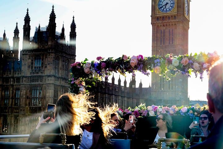 Sunset Rooftop Bar Bus Tour — London Skyline Drinks & Sights photo 5