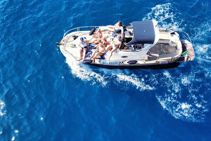 Cinque Terre Boat Tour: 3–4 Hour Private 34‑ft Excursion from La Spezia photo 4