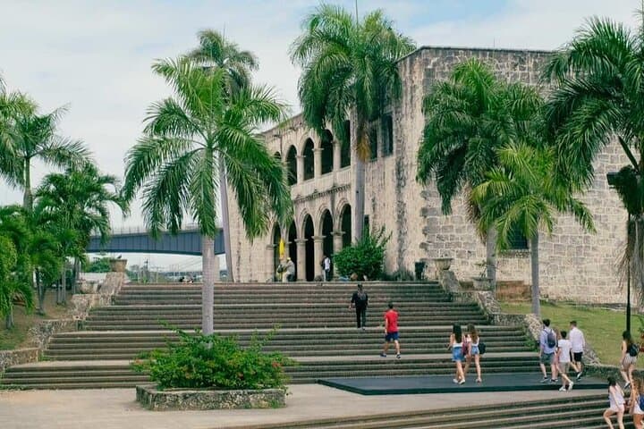 Santo Domingo Day Trip from Punta Cana: Colonial Highlights, Larimar Workshop & City Sights