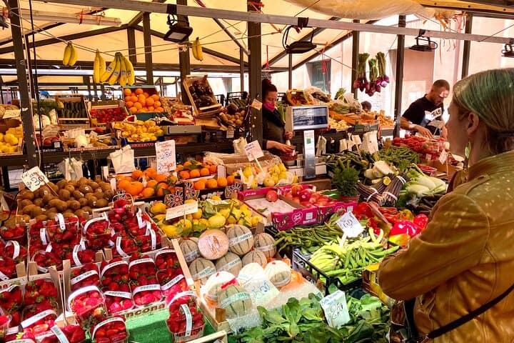 Venice Street Food and Sightseeing Walking Tour — Rialto Market Cicchetti & City Sights photo 5