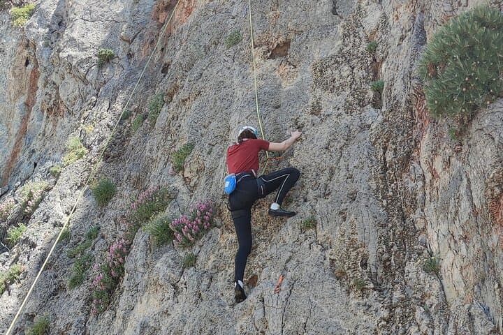 Half-Day Rock Climbing on Crete: Guided Intro for Beginners photo 5
