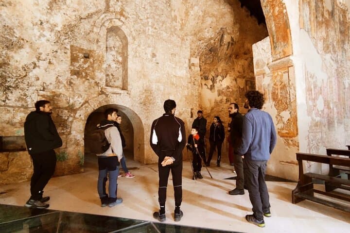 Hike The Rock: Ancient Refuge & Grotte Reali in Alto Volturno photo 4
