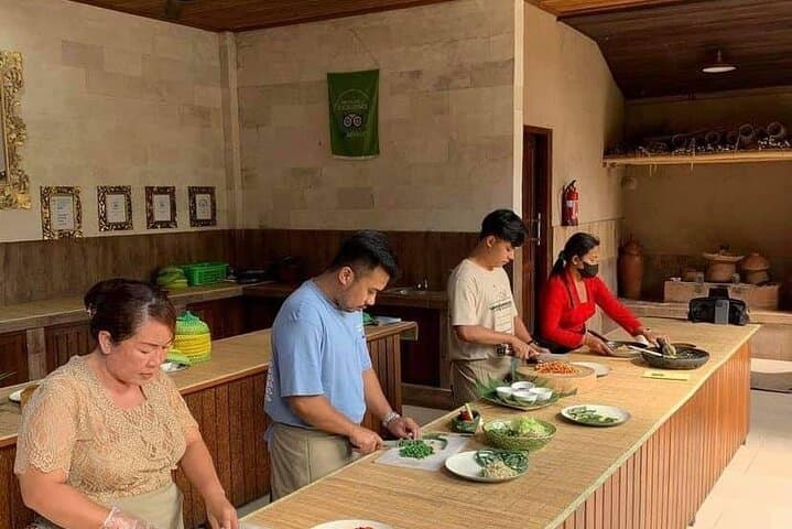 Ubud Paon Bali Cooking Class: Market-to-Table Balinese Culinary Experience photo 4
