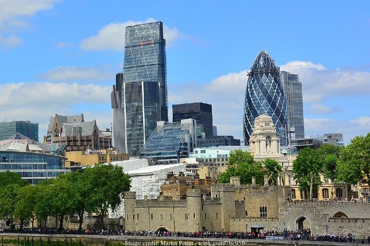 Private Tower of London Tour with Crown Jewels — Insider Guide photo 4