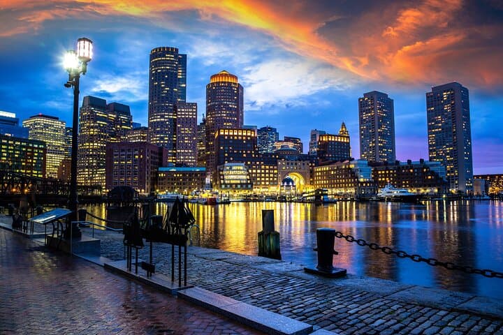 Boston Haunted Pub Crawl: Ghosts, Revolutionary Taverns, and Nighttime History photo 3