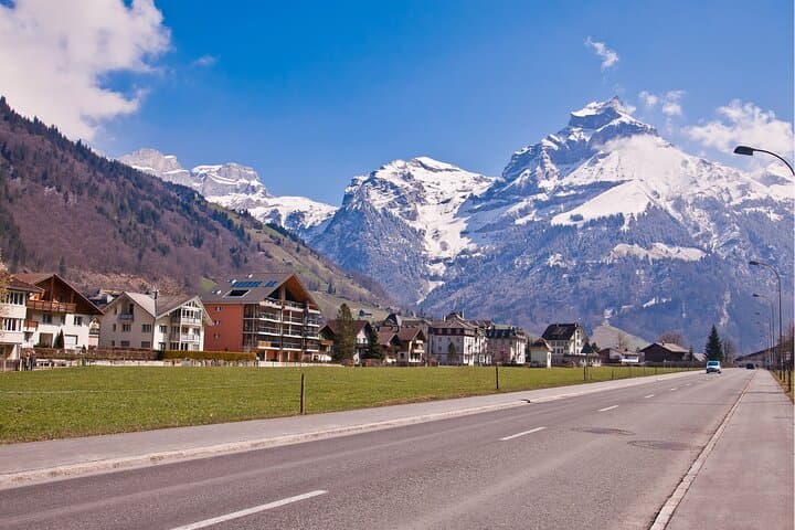 Mount Titlis Glacier Excursion from Lucerne: Ice Flyer, Cliff Walk & Snowtubing photo 4