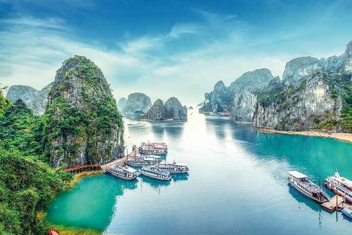 Halong Bay Full-Day Cruise with Kayak, Surprise Cave & Titov Island photo 2