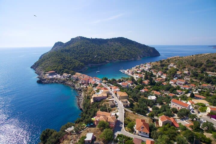 Fiskardo Full-Day Kefalonia Tour: Melissani, Drogarati & Myrtos Viewpoint photo 5