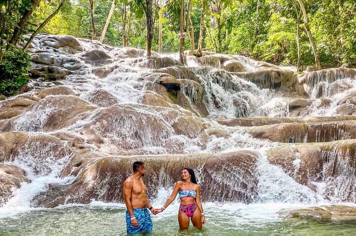 Climb Dunn's River Falls: Guided Ocho Rios Day Tour with Lunch