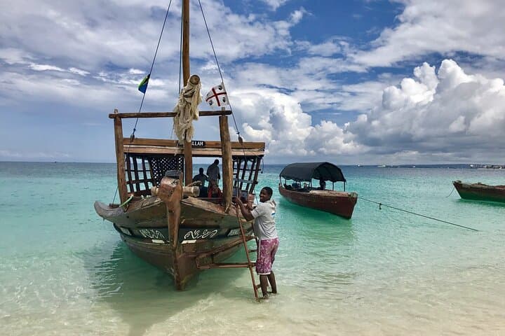 Nakupenda Disappearing Island: Zanzibar Sandbank Snorkel & Boat Trip