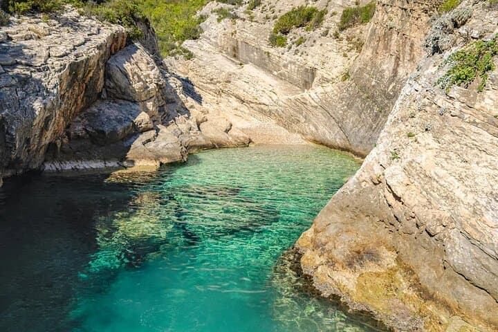 Private Boat Tour from Hvar to Blue Cave, Vis & Pakleni Islands photo 3