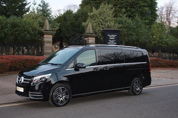 Private Chauffeur-Driven Sightseeing Tour of Edinburgh: Castle, Royal Mile & Holyrood photo 4