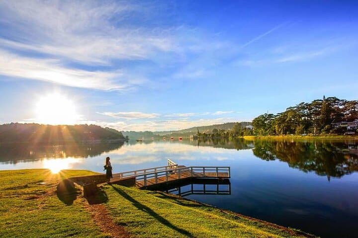 Dalat Essence Private Day Tour — Crazy House, Tuyen Lam Lake & Truc Lam Monastery photo 4