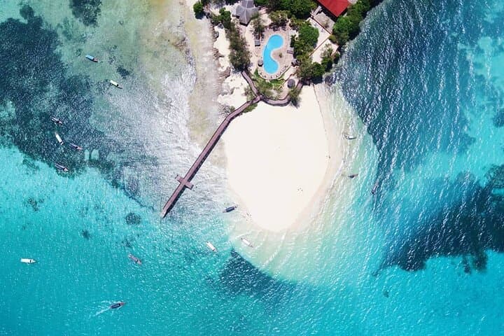 Zanzibar Full-Day: Prison Island, Stone Town & The Rock Restaurant photo 4