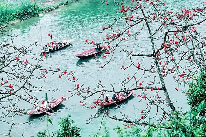 Perfume Pagoda Day Trip from Hanoi: Boat Ride, Cable Car & Huong Tich Cave Experience photo 2