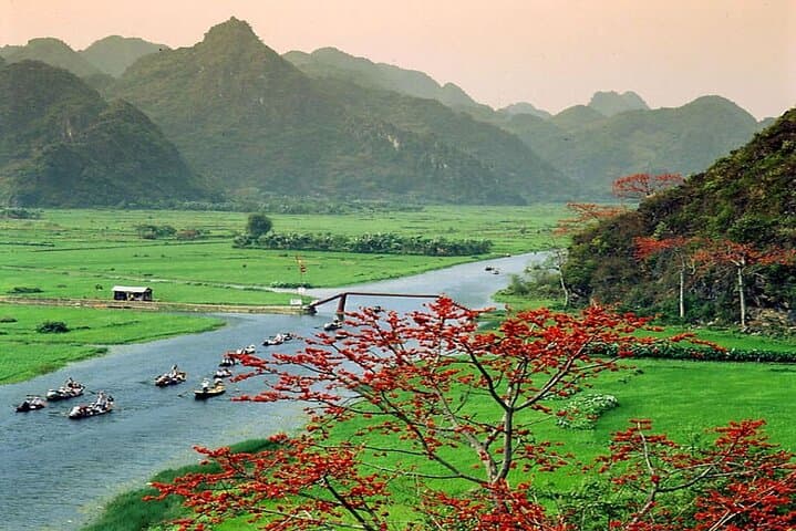 Perfume Pagoda Day Trip from Hanoi: Boat Ride, Cable Car & Huong Tich Cave Experience photo 1