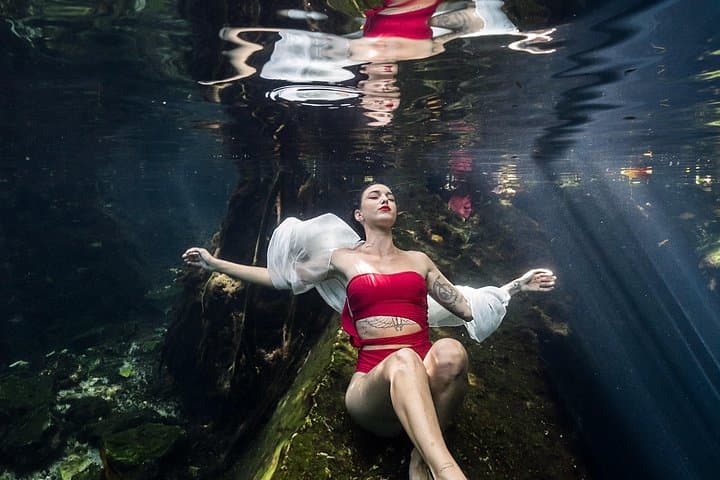 Cenote Underwater Photo Shoot — Playa del Carmen Portrait Sessions photo 2