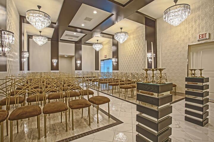 Regal Las Vegas Wedding Package at Chapel of the Flowers — Classic Vegas Elopement photo 4