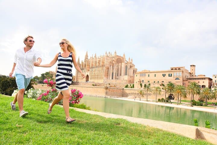 Santa Catalina AdventureDate: German-Language App-Guided Walking Challenge in Palma