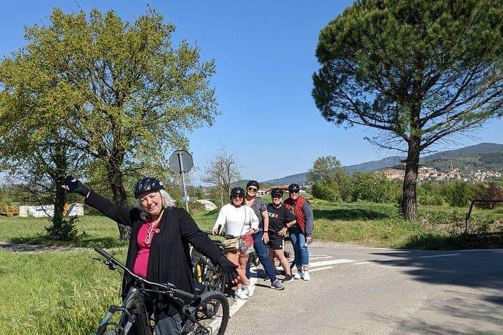 Valdorcia & Brunello Ebike Experience — Pedal the UNESCO Tuscan Hills and Taste Brunello photo 4