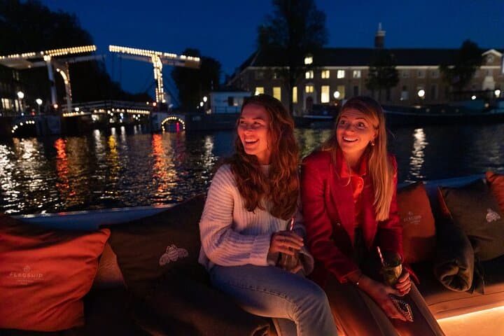 Amsterdam Evening Canal Cruise with Onboard Bar — Small Electric Boat Tour photo 4