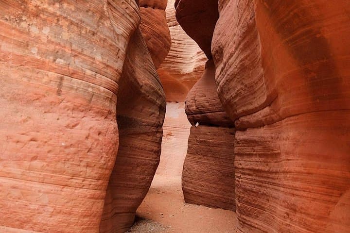 Peekaboo Slot Canyon UTV & Hiking: Kanab Red Rock Backcountry Adventure photo 2