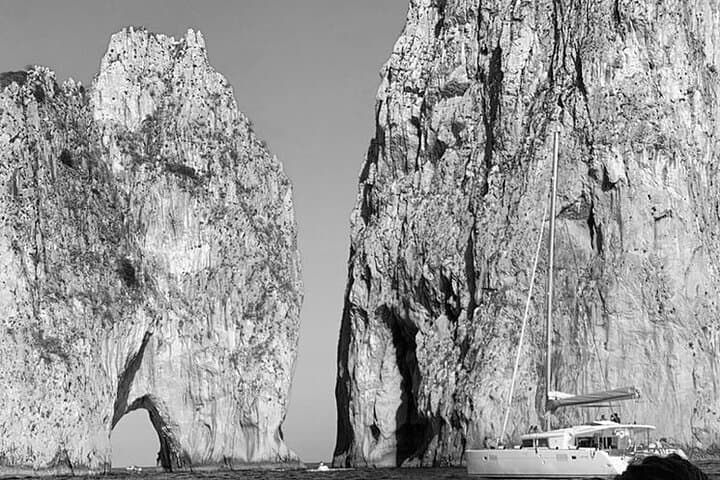 Around Capri by Gozzo: 3-Hour Private Boat Tour to the Blue Grotto and Hidden Caves photo 5