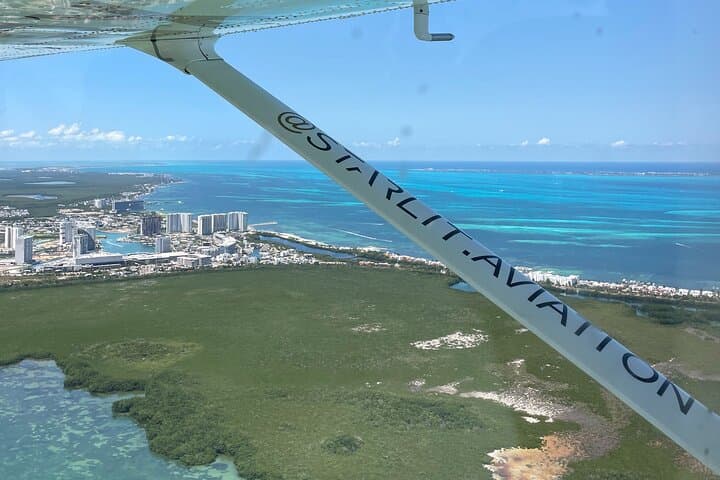 Private Cessna Transfer: Cancun to Cozumel in 30 Minutes