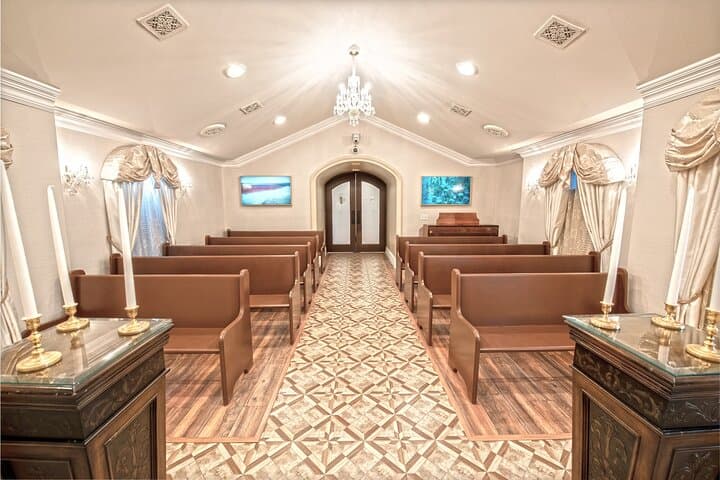 Regal Las Vegas Wedding Package at Chapel of the Flowers — Classic Vegas Elopement photo 6