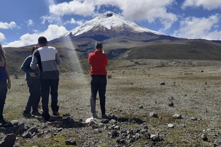 4-Day Cotopaxi to Chimborazo Volcano Tour — Quilotoa, Baños & High-Altitude Hikes photo 2