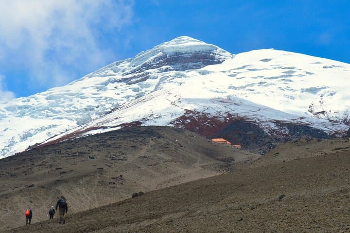 4-Day Cotopaxi to Chimborazo Volcano Tour — Quilotoa, Baños & High-Altitude Hikes photo 3