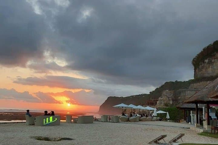 Uluwatu Half-Day Beach & Temple Tour — Padang Padang, Melasti & Uluwatu Temple Guide photo 4