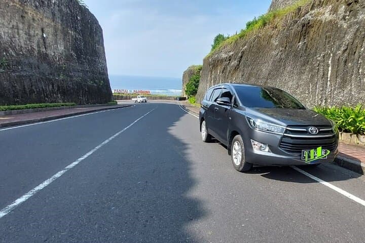 Uluwatu Half-Day Beach & Temple Tour — Padang Padang, Melasti & Uluwatu Temple Guide photo 3