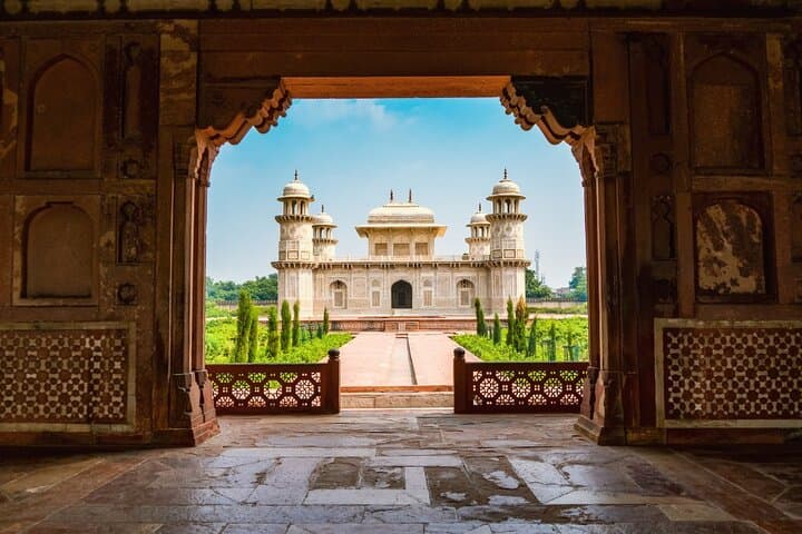 Taj Mahal Express Day Tour from Delhi: Skip-the-Line Private Visit to Agra Fort & Itimad-Ud-Daulah photo 3