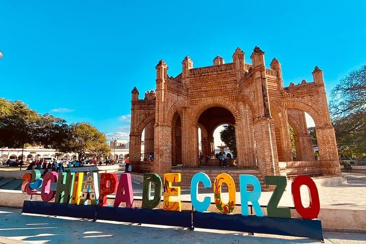 5-Day Chiapas Adventure from San Cristóbal: Palenque, Agua Azul, Sumidero & Montebello