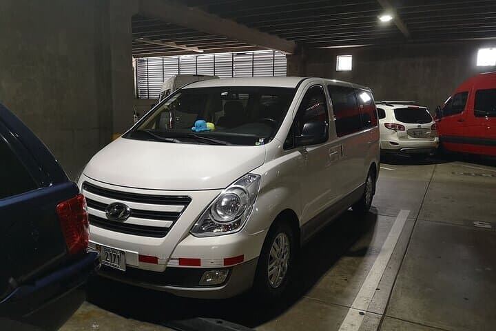 Private Transfer Puerto Viejo to La Fortuna — Door-to-Door Shuttle with Wi‑Fi photo 2