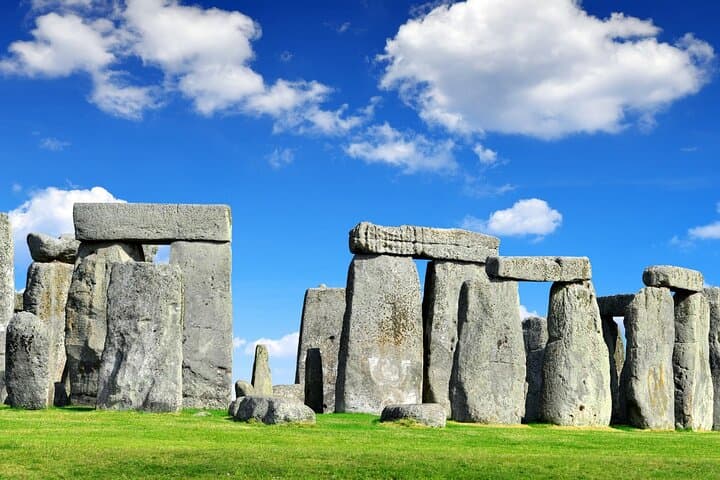 Private Stonehenge & Avebury Day Tour from London — Full-Day Guide photo 3