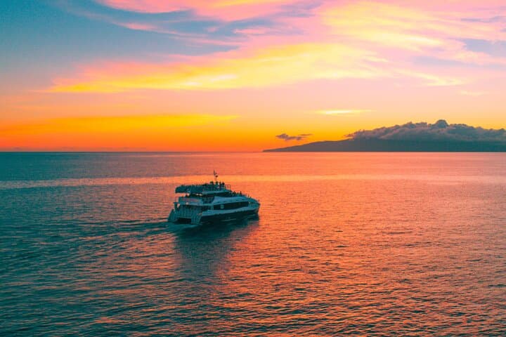 Ma'alaea Sunset Dinner Cruise: Prime Rib, Fresh Island Fish & Coastal Views
