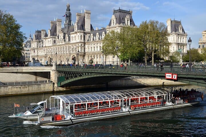Private Paris 5-Hour Tour with Seine Dinner Cruise photo 3