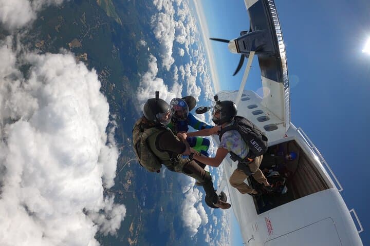 Riga Skydiving Tandem: 4000m Baltic Freefall Experience photo 3