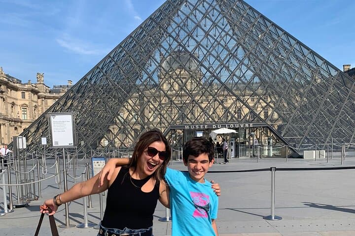 First Day in Paris: Private 2‑Hour Orientation & Walking Tour photo 2