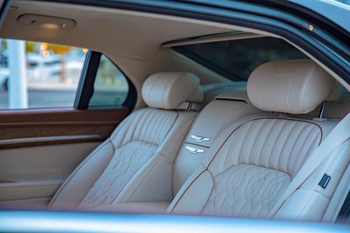 Luxury Dubai Transfer: GENESIS Limousine Airport-to-City Private Ride photo 4