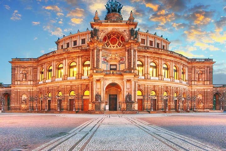 Dresden Old Town Audio Scavenger Hunt: Private Detective Puzzle Walk photo 2