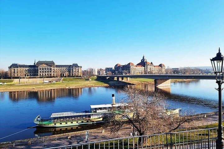 Dresden Old Town Audio Scavenger Hunt: Private Detective Puzzle Walk photo 4